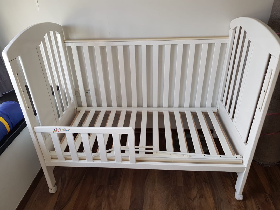 4 in 1 baby cot, Babies & Kids, Baby Nursery & Kids Furniture, Cots