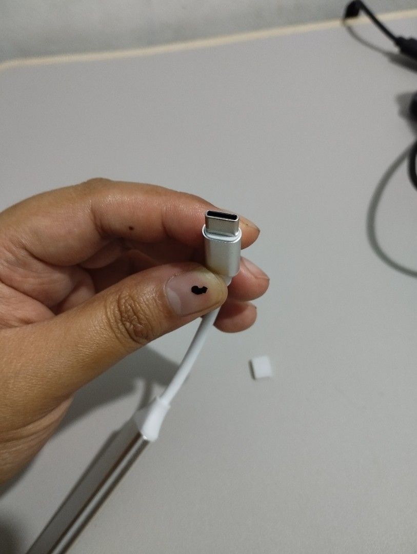 KO 4-Port USB Hub Type C (Category: Cables & Adaptors) located in Calamba. Submitted by satchel (Listing ID 1217357188, Image 2). Description: ⚠️READ BEFORE BUYING ⚠️ ⚠️NO TO HAGGLER/JOY RESERVER⚠️ Tested it once - it has the slight issue of overheating if not used in a well-ventilated/AC area due to high speed transfer. Other than that it works fine. Points to consider before buying this: 📌STRICTLY PAYMENT FIRST WITH PROOF OF RECEIPT BEFORE SHI