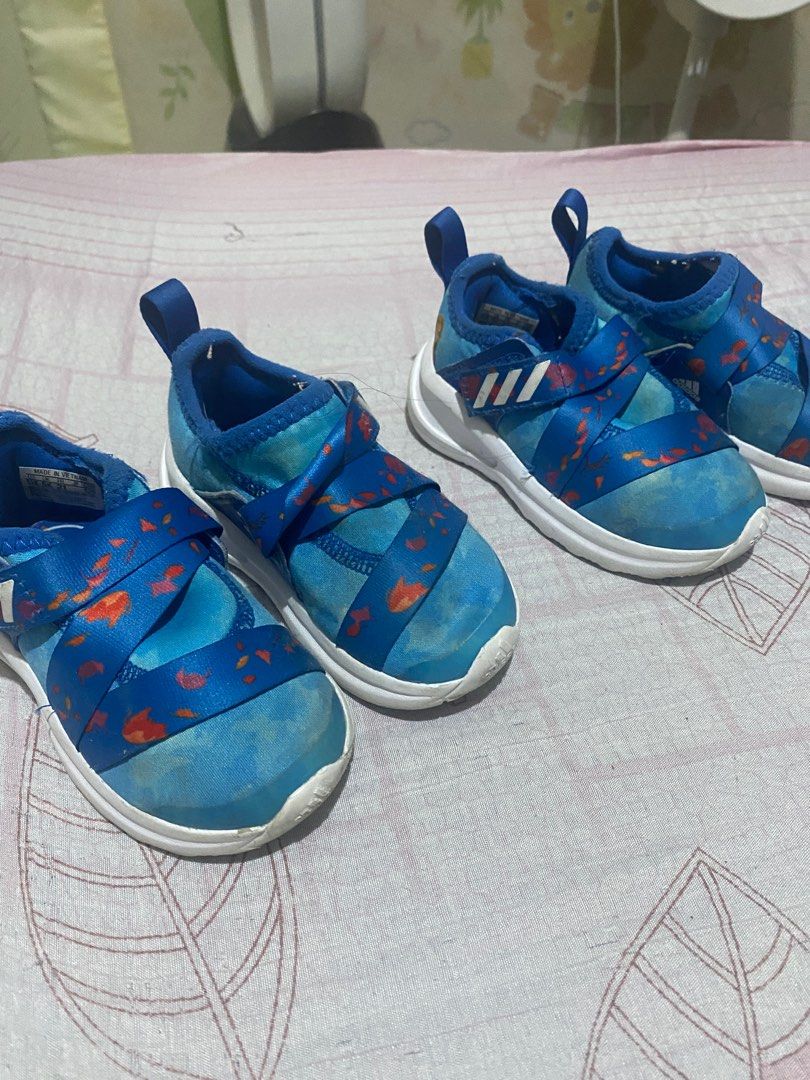 Adidas Frozen (Category: Babies & Kids Fashion) located in Paranaque City. Submitted by johnber (Listing ID 1217367418, Image 1). Description: Size 5 1/2kids adidas.