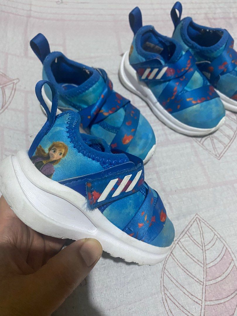 Adidas Frozen (Category: Babies & Kids Fashion) located in Paranaque City. Submitted by johnber (Listing ID 1217367418, Image 3). Description: Size 5 1/2kids adidas.