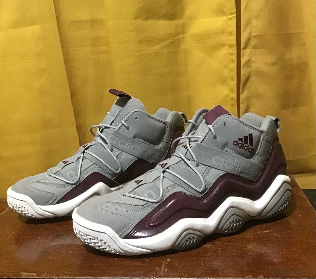 Kobe bryant shoes 2000 hot sale