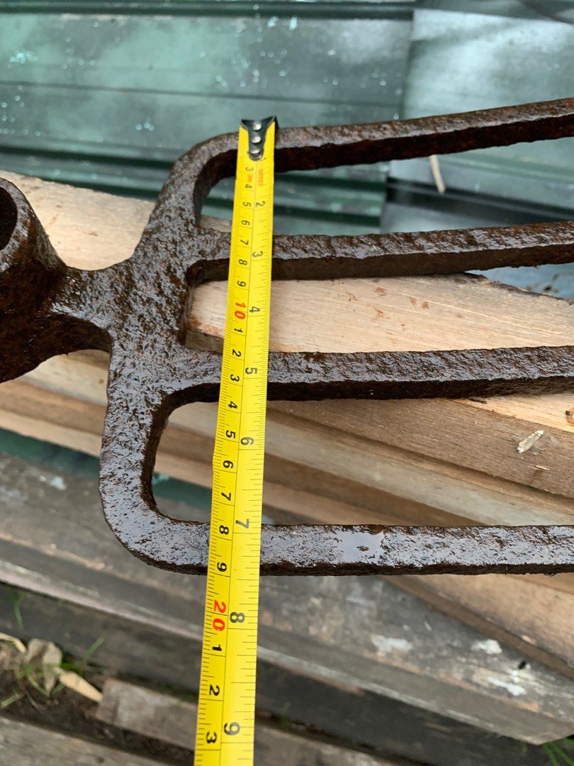 Antique heavy duty pitch fork, Hobbies & Toys, Collectibles