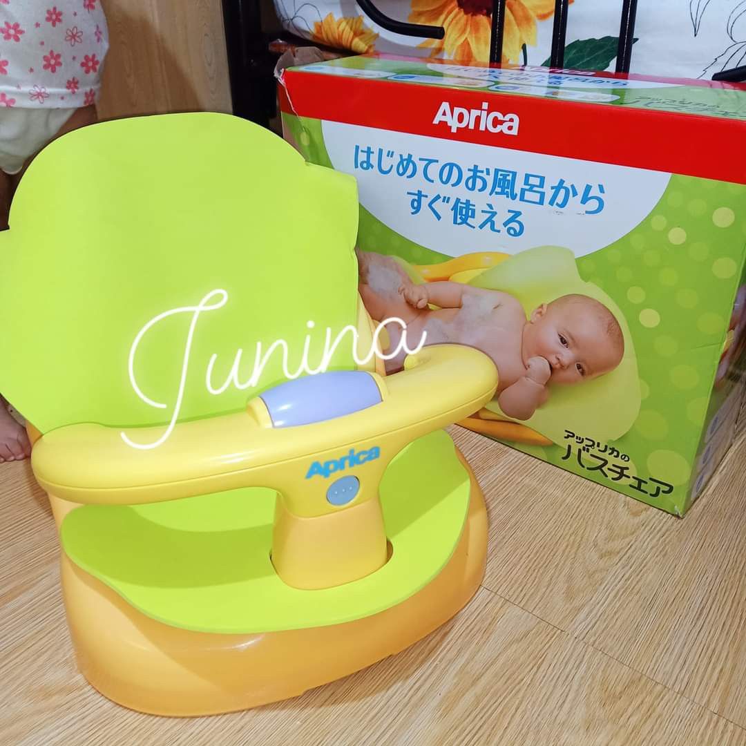 APRICA baby bath RECLINING chair on Carousell