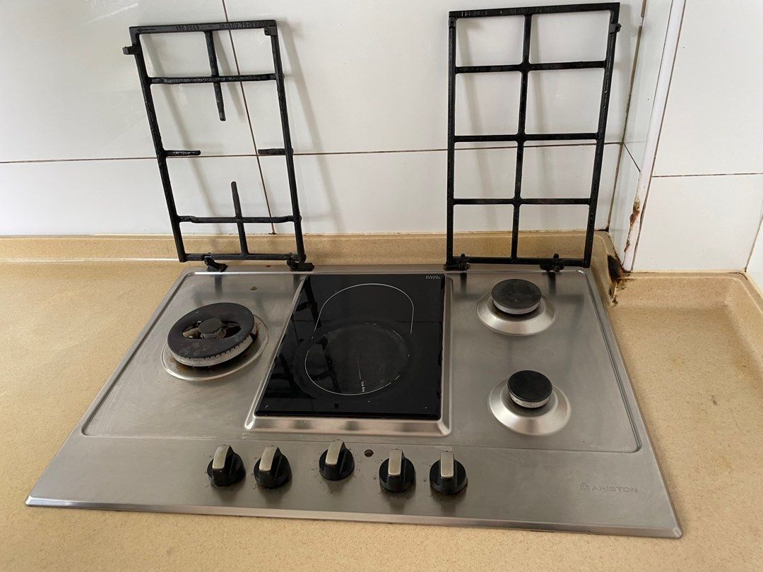 Ariston Gas Stove with Ceramic Cook Top, TV & Home Appliances, Kitchen