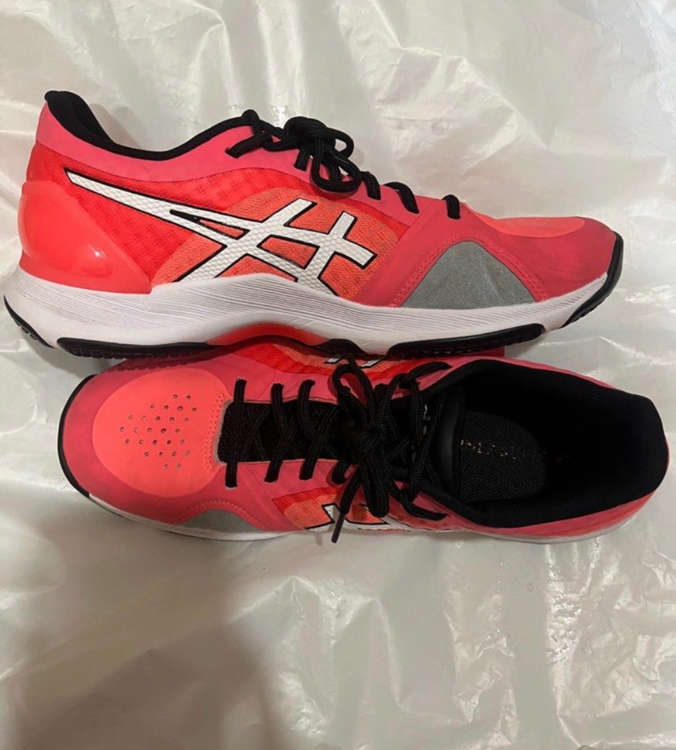 Asics court shoes Women s Fashion Footwear Sneakers on Carousell