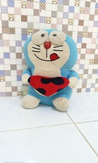 Boneka Doraemon