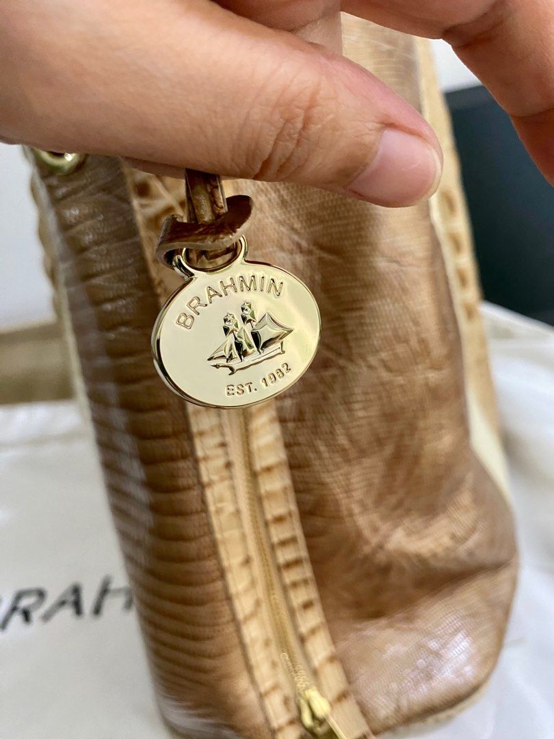 Brahmin mix printed bucket bag (Category: Luxury Bags & Wallets) located in Makati City. Submitted by nsmonlineshop (Listing ID 1167243452, Image 2). Description: For details please message me. For sure buyer please..