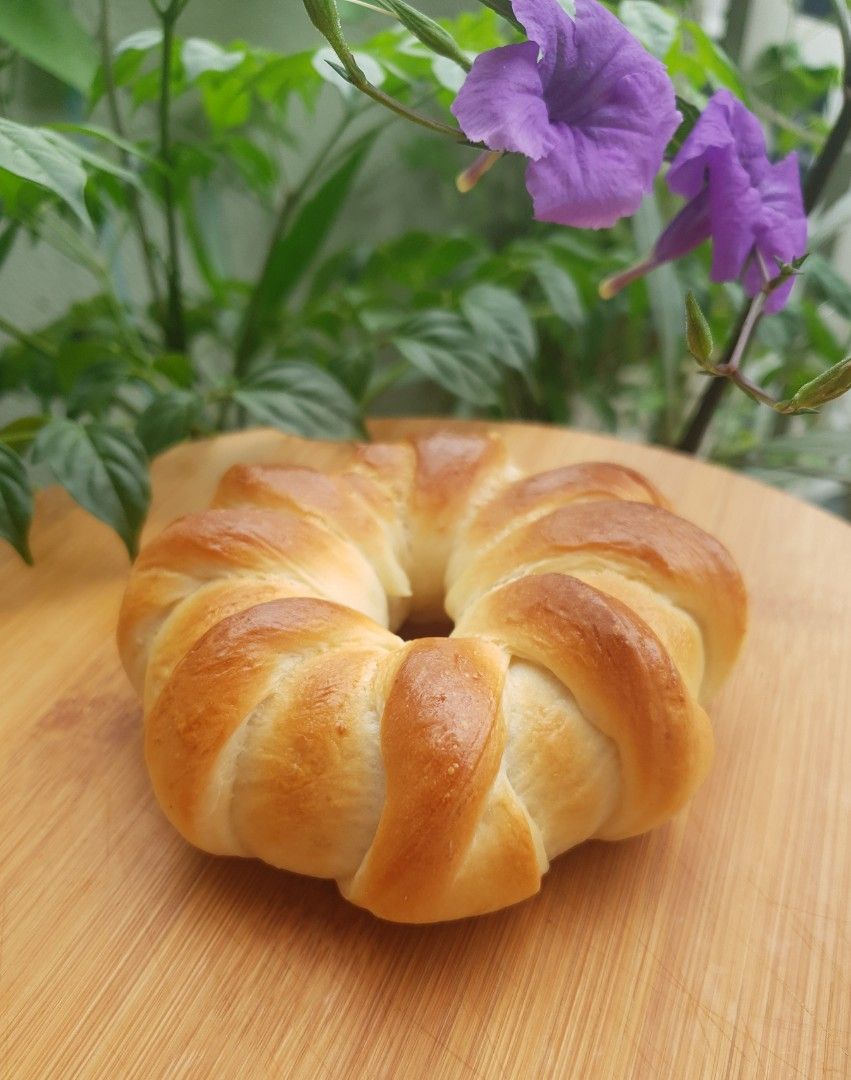 Bread Baking Class (Category: Bakeware) located in Singapore. Submitted by minouchi (Listing ID 1030764041, Image 2). Description: Home Baking Classes in March 2023 I am a licensed PA trainer and was teaching at various cooking studio previously. Would like to share my skills and knowledge with people that love baking. Let's come and bake together. Date : 03/03/2023 ( Friday ) Time : 10am - 1pm Menu : Coffee Walnut Bread & Café Almond Rings Date 
