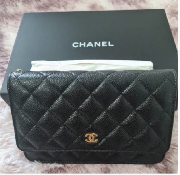 Chanel caviar wallet on chain, Luxury, Bags & Wallets on Carousell