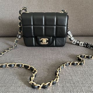 BNIB Authentic Chanel Runway Black Caviar Diamond Cut Quilted Bag Gold  Chain