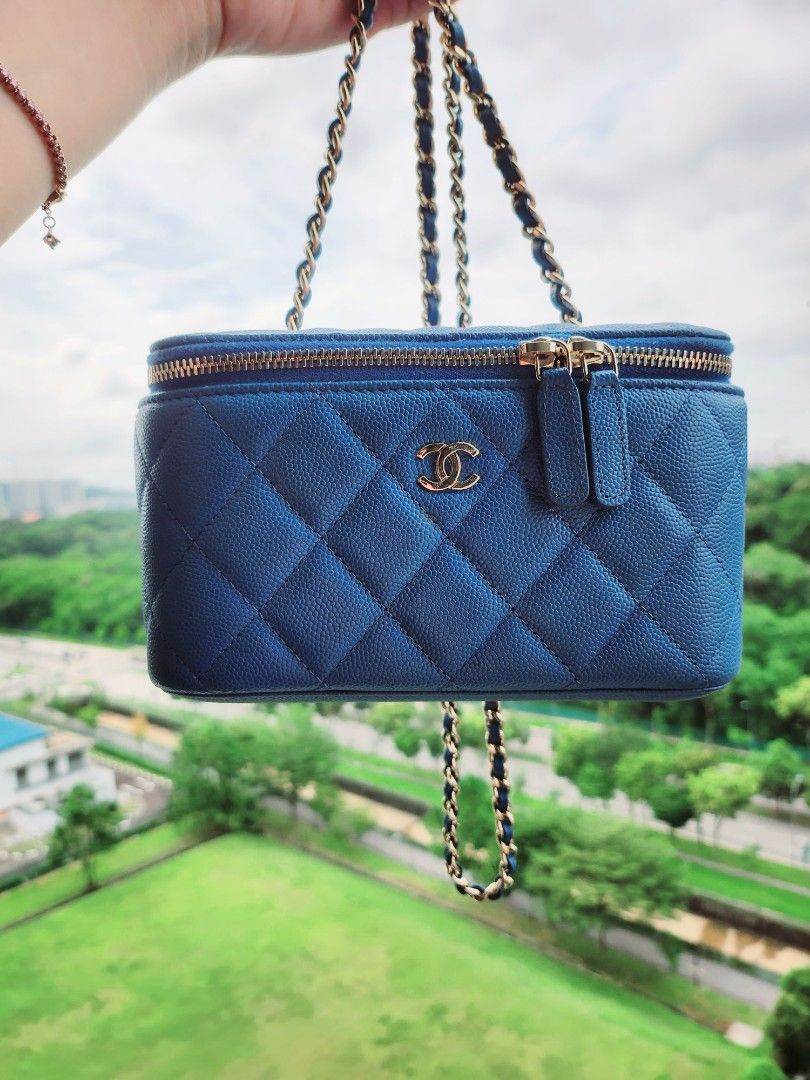 Chanel vanity clearance medium price
