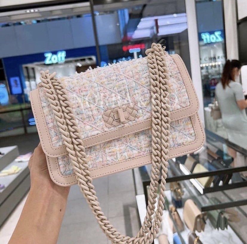 Charles & Keith Micaela Quilted Chain Bag, Women's Fashion, Bags & Wallets,  Cross-body Bags on Carousell