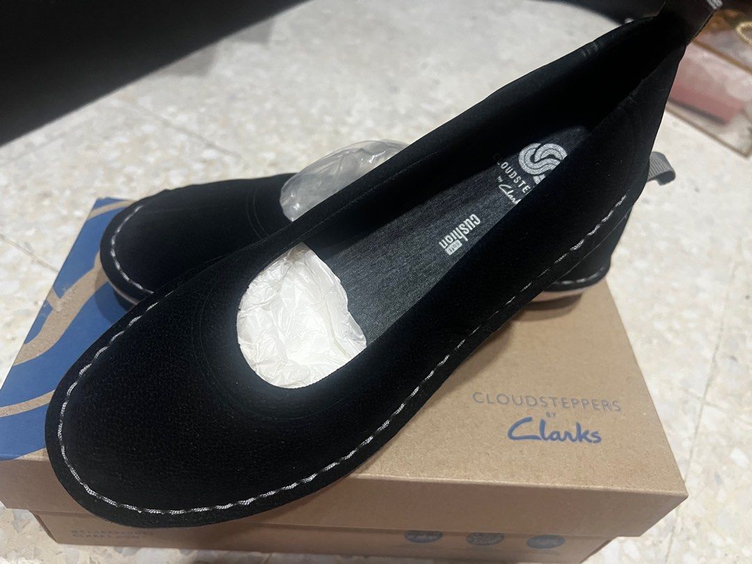 Clarks cloud step top