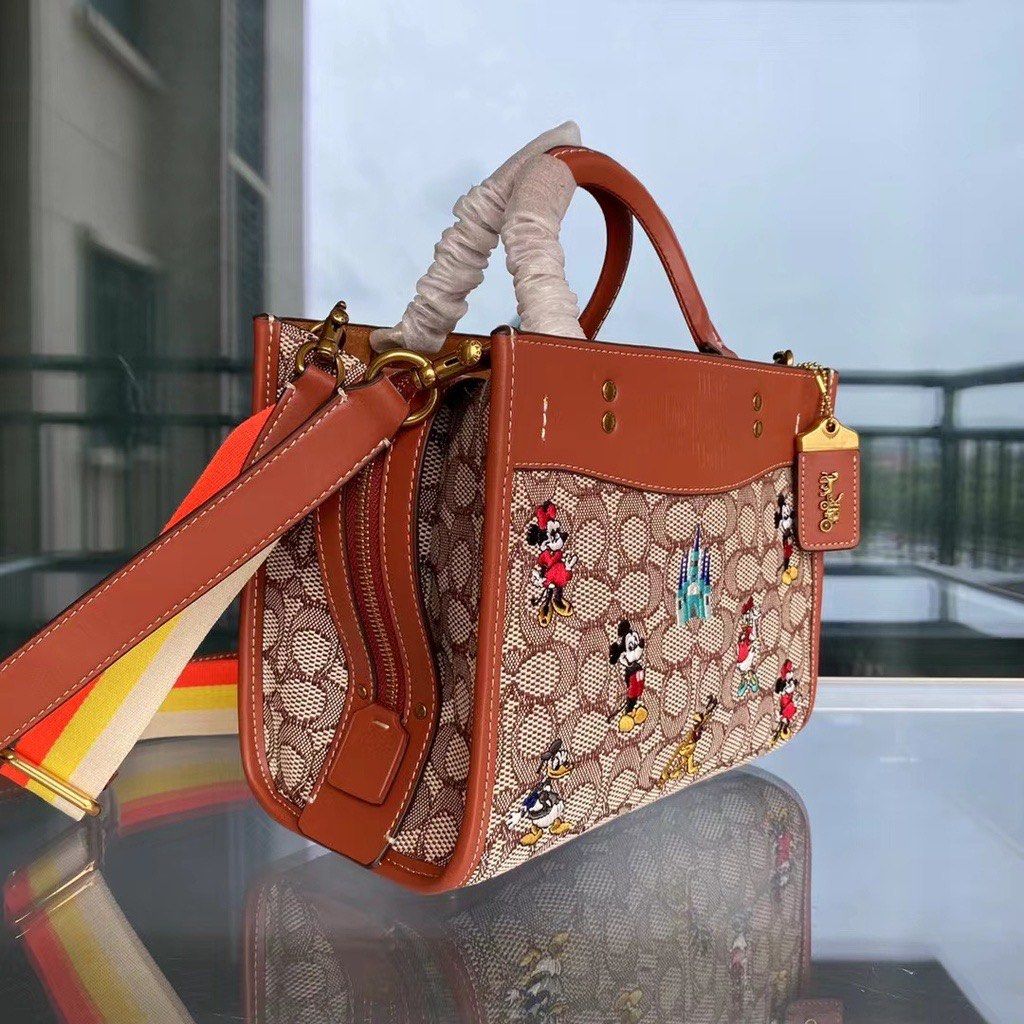 COACH rogue limited edition 👜 (Category: Luxury Bags & Wallets) located in Las Pinas. Submitted by yhn_boutique (Listing ID 1217220046, Image 3). Description: Actual pic posted 📍cod lalamove 📍sameday delivery 📍J&T pay today ship today 📍complete inclusions TY! 🛍️ .