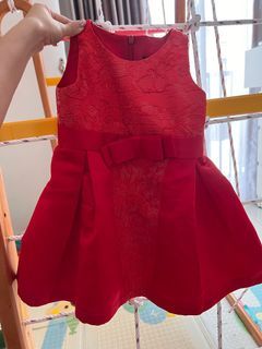 dress merah