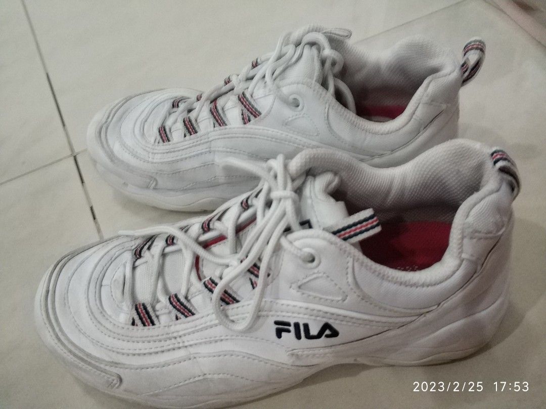 White fila womens best sale trainers