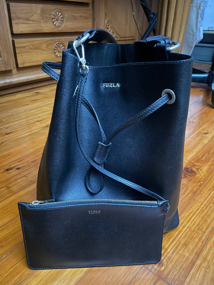 Furla stacy discount medium bucket bag