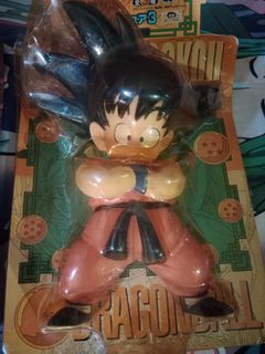 Goku vynil figure