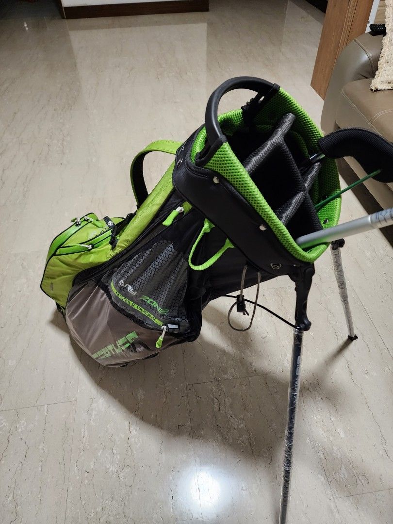 Golf Bag Light Weight, Sports Equipment, Other Sports Equipment and