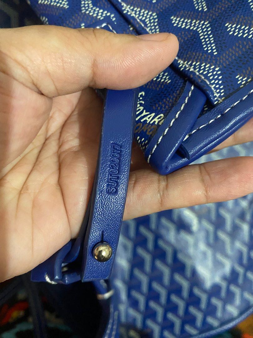 Goyard blue with zipper shoulder bag, Women's Fashion, Bags & Wallets,  Shoulder Bags on Carousell