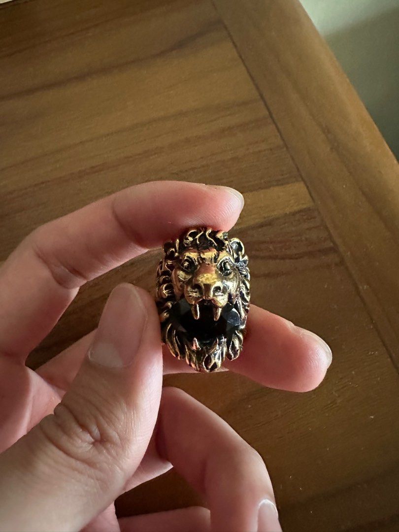 Gucci Crystal Lion Head Ring