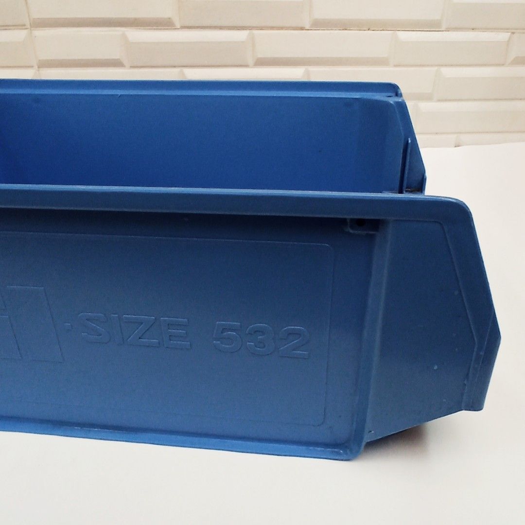  LF 532 Hopper Stackable Bin