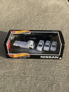 Hotwheels Nissan Premium Box Set