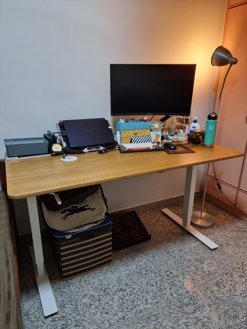 Ikea standing hot sale desk hand crank