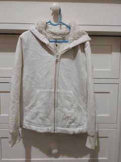 (Kategori: ) berada di . Dikirim oleh celinenayshop (ID iklan 1217318838, Gambar 1). Deskripsi: .