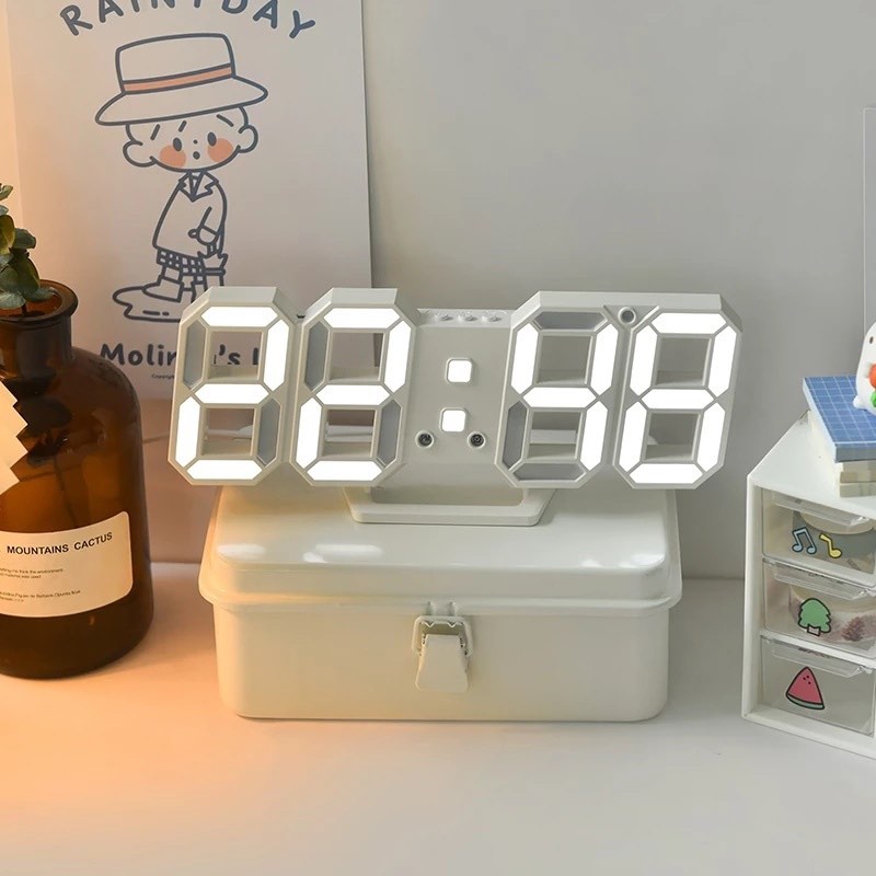 led digital clock, Furniture & Home Living, Home Decor, Clocks on Carousell