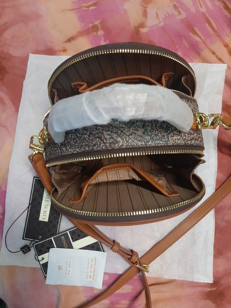 Louie bag Kc Brand new, Women's Fashion, Bags & Wallets, Shoulder Bags ...