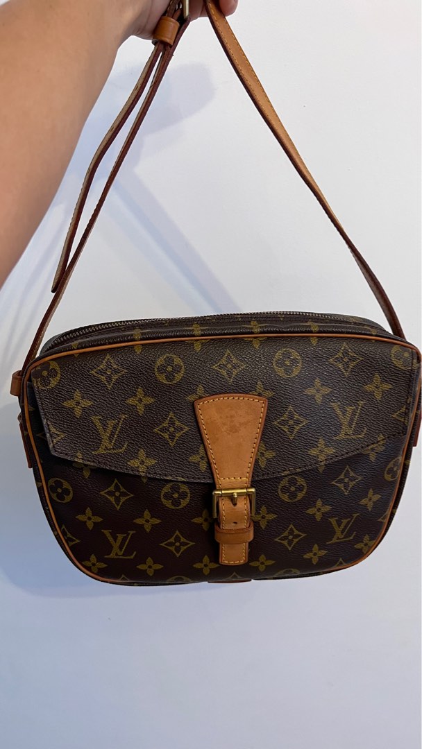 Louis vuitton jeune fille, Luxury, Bags & Wallets on Carousell