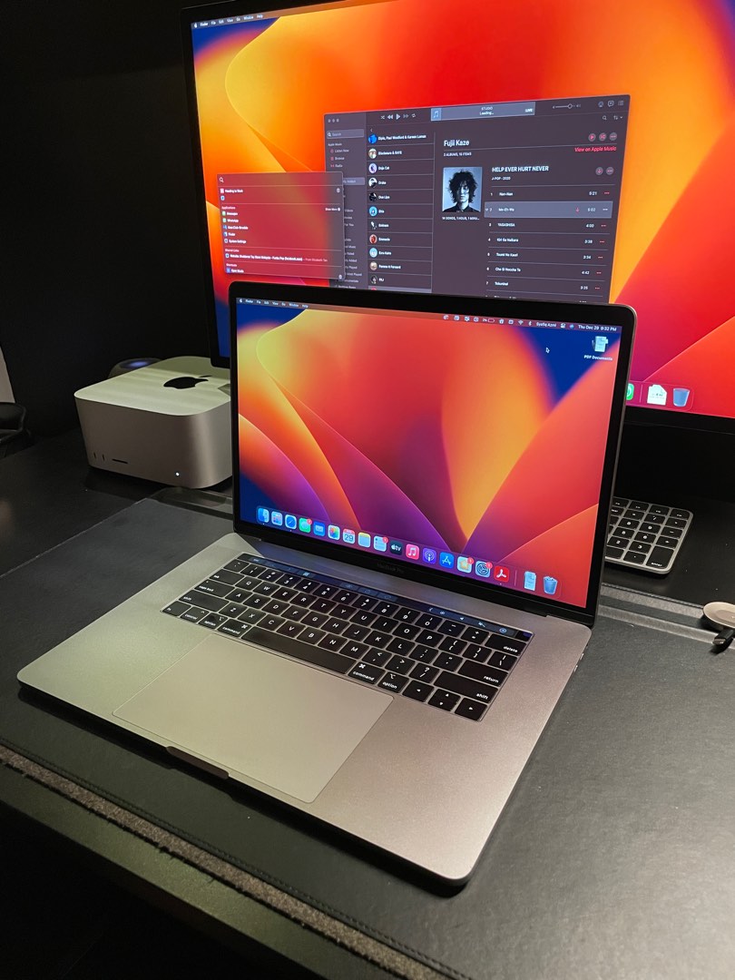 MacBook Pro 2018 15in 560X i7 16G 500G - ノートPC