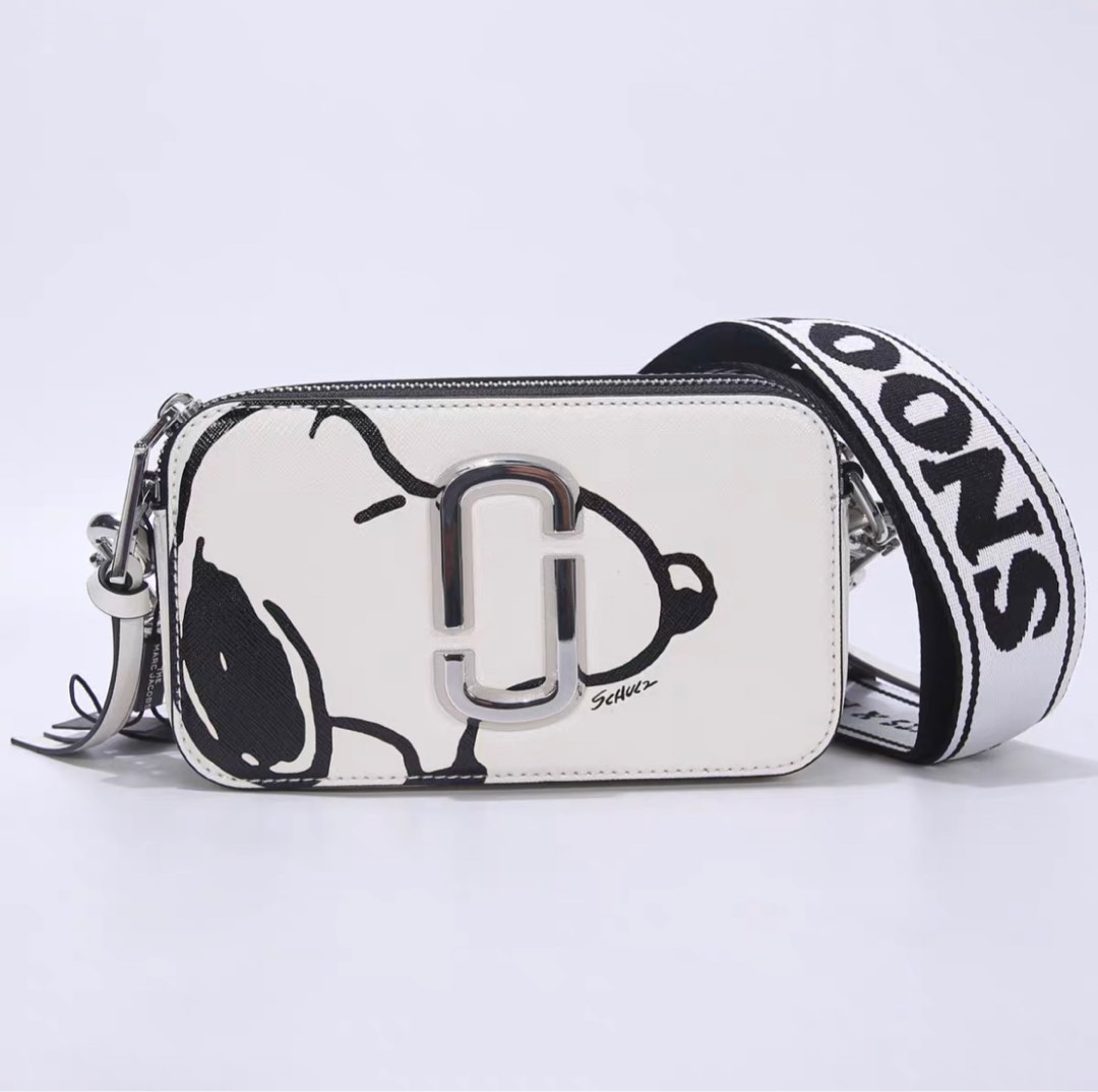 Marc Jacobs Snoopy Snapshot, Women's Fashion, Bags & Wallets, Cross ...