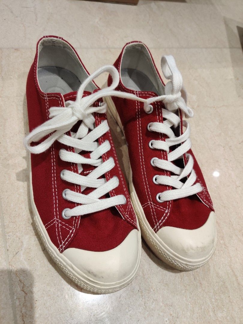 muji white sneakers
