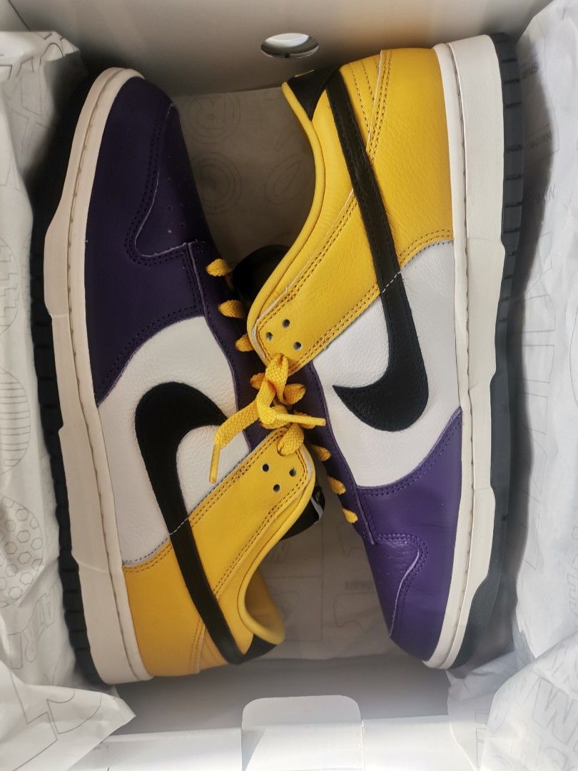 Nike dunk low (Category: Sneakers) located in San Pedro. Submitted by btger (Listing ID 1214971335, Image 1). Description: Nike Dunk low by you, kobe inspired. size 12.
