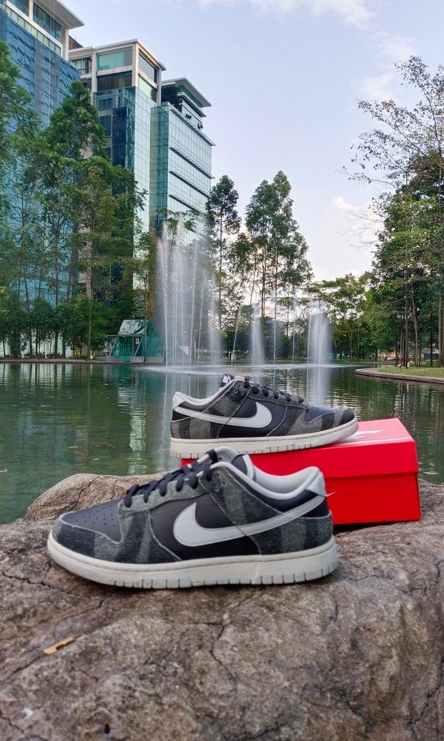 nike dunk low black platinum zebra