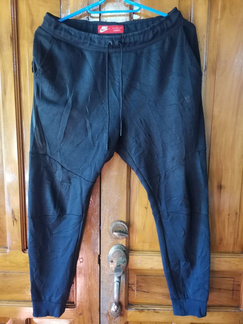 Nike tech fleece pants, Men's Fashion, Bottoms, Joggers on Carousell