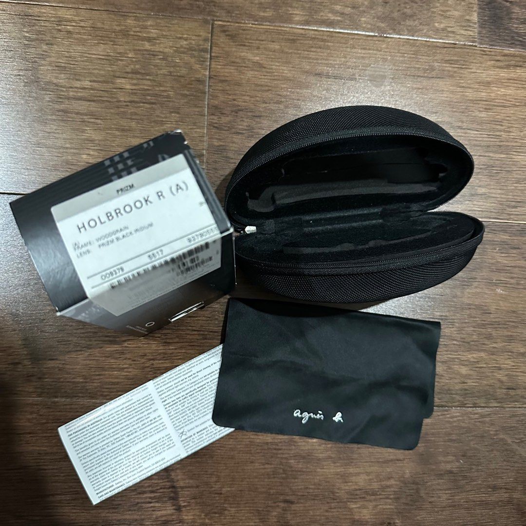 oakley holbrook polarised case ONLY, Men's Fashion, Watches