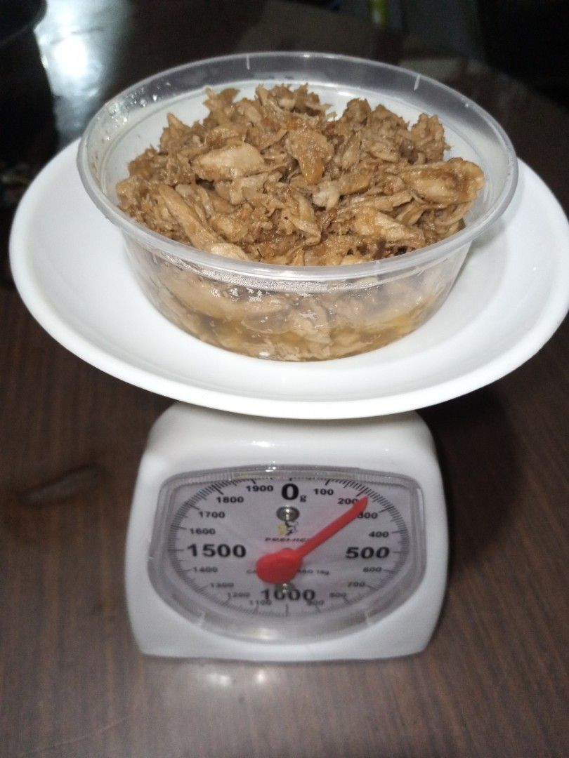pastil chicken (Category: Local Eats) located in Manila. Submitted by 29chi (Listing ID 1217322713, Image 3). Description: good pm ptp admin i'm selling original flavor chicken pastil 200 grams,only 230 pesos pls pm for inquiries thank you so much.