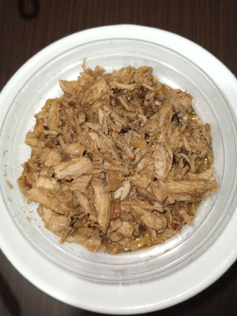 pastil chicken (Category: Local Eats) located in Manila. Submitted by 29chi (Listing ID 1217322713, Image 1). Description: good pm ptp admin i'm selling original flavor chicken pastil 200 grams,only 230 pesos pls pm for inquiries thank you so much.