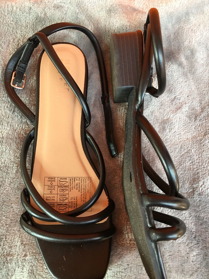 PAYLESS strappy sandals, Women's Fashion, Footwear, Flats u0026 Sandals on  Carousell