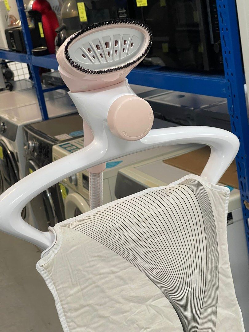 PHILIPS GC552 GARMENT STEAMER (1800W), TV & Home Appliances, Irons