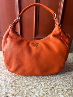 Prada - Vitello Daino Hobo Shoulder Bag Sesamo