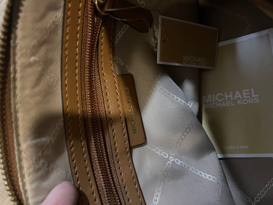Descubrir 75+ imagen do all michael kors bags have serial numbers