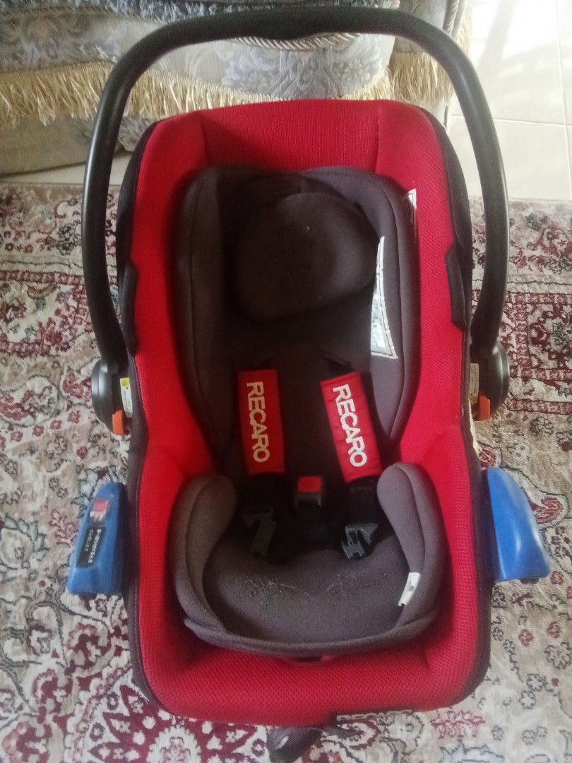 Recaro car seat, Babies & Kids, Going Out, Car Seats on Carousell