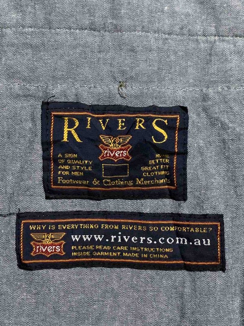 Rivers Oversize Shorts Size 40” - Preloved BS221 (Category: Shorts) located in Las Pinas. Submitted by szorty (Listing ID 1217357288, Image 3). Description: •PRELOVED• Onhand and ready to ship Brand: Rivers Condition: Used Size: 40 on tag Waist: 40 Length: 17.5 inches Pocket: 4 - minor issues (see photo) - All of our items are washed, unless stated as brand new. *Please see photos for flaws/issues if indicated. *Photos may vary from actual #river