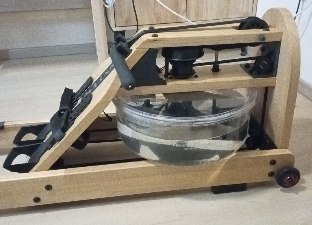 Rubber Rowing Machine Rowing machine / rower. Water resistance. Solid rubber wood (no odour ...