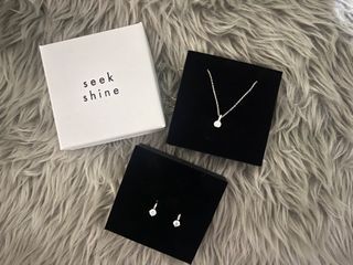 Seek Shine Silver Necklace and Earrings