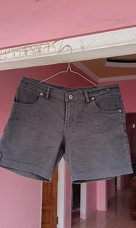 Short pants